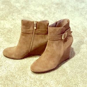 NWOT, Vince Camuto wedge bootie